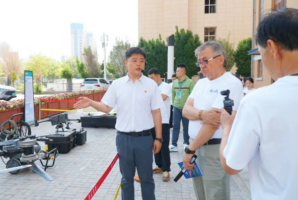 求真之旅|电力无人机只是航拍玩具?这场求真辟谣打破刻板印象(4) 求真之旅|电力无人机只是航拍玩具?这场求真辟谣打破刻板印象(4)
