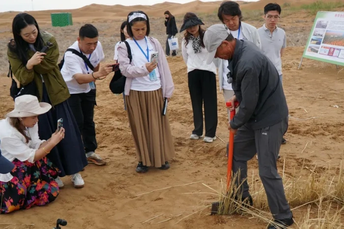 “辟谣侠”行走宁夏、甘肃两地，让网络谣言不攻自破(2)